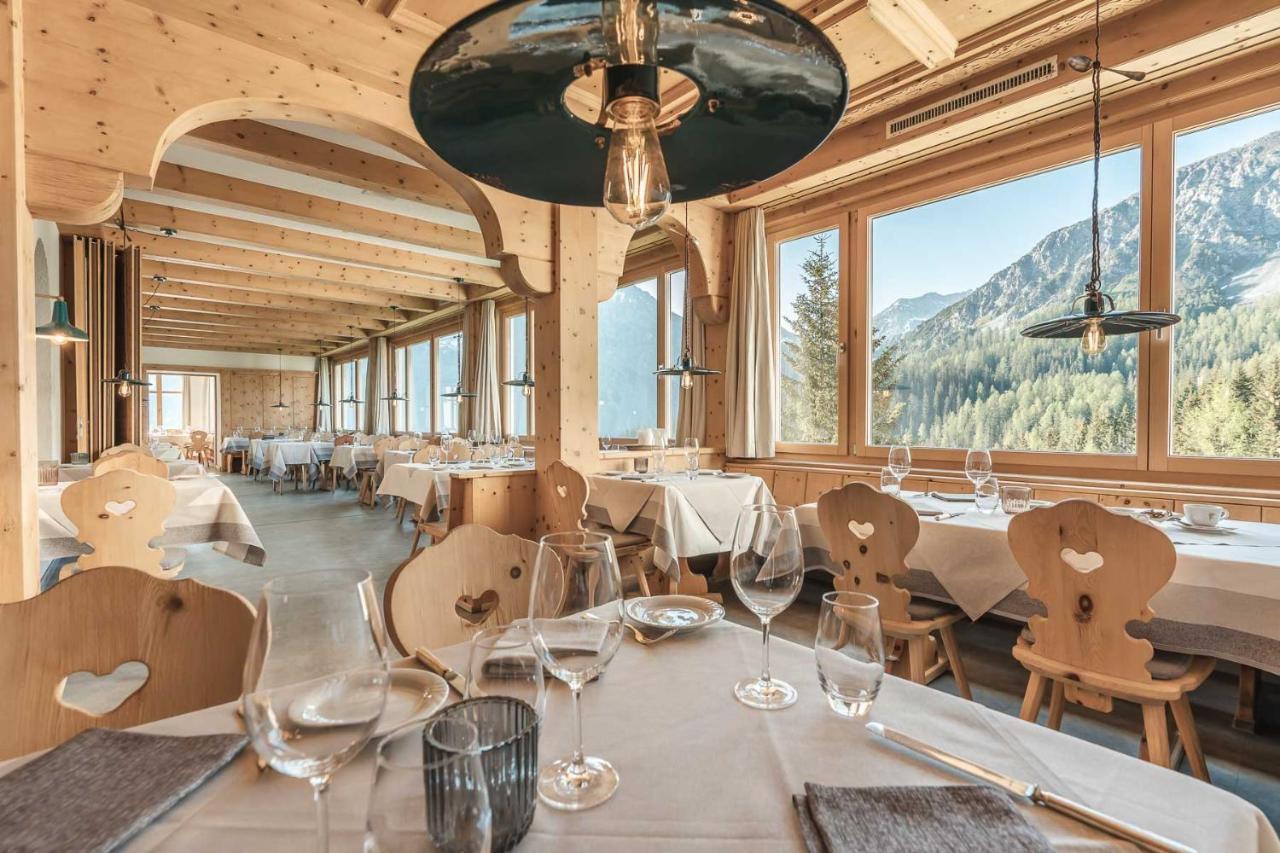 Hotel Alpensonne - Panoramazimmer & Restaurant 阿罗萨 外观 照片