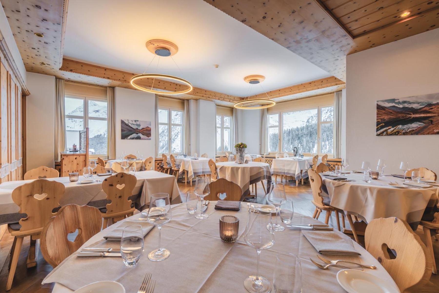 Hotel Alpensonne - Panoramazimmer & Restaurant 阿罗萨 外观 照片