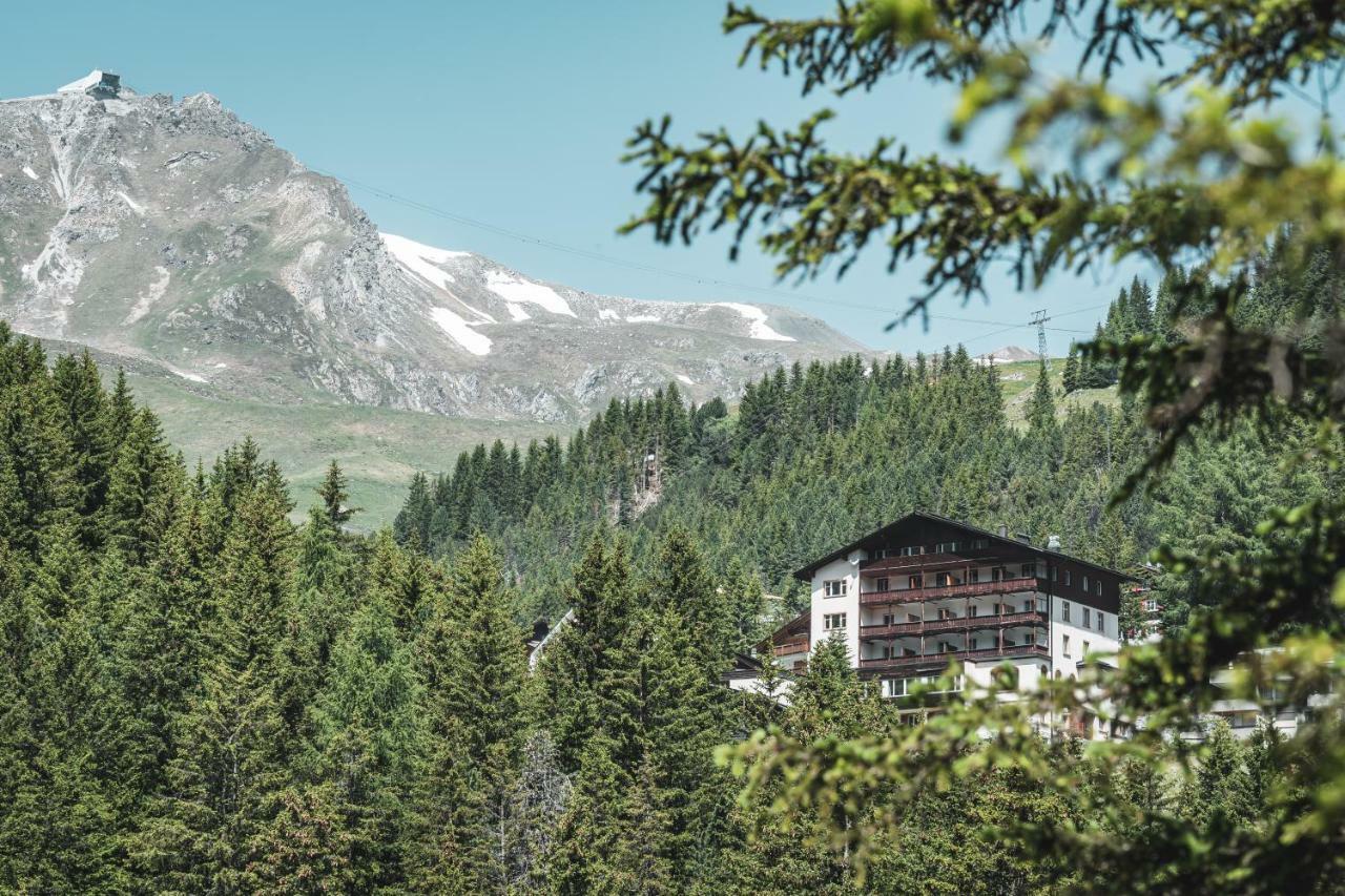Hotel Alpensonne - Panoramazimmer & Restaurant 阿罗萨 外观 照片